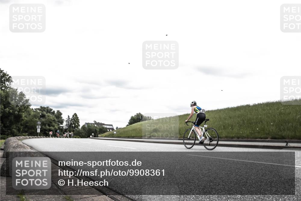 21.06.2026 - 29. Vierlanden-Triathlon H.Heesch http://msf.ph/oto/9908361 21.06.2026 14:43:35 Radfahren 1282 meine-sportfotos.de