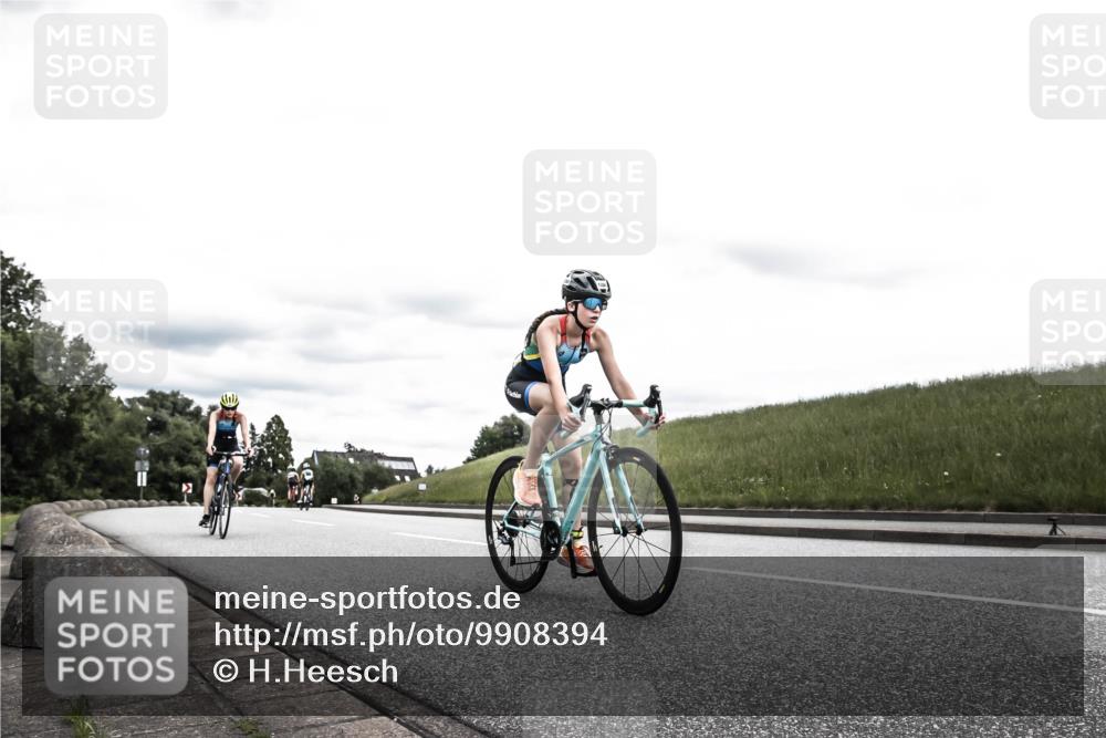 21.06.2026 - 29. Vierlanden-Triathlon H.Heesch http://msf.ph/oto/9908394 21.06.2026 14:43:41 Radfahren 1267, 1282, 1288 meine-sportfotos.de