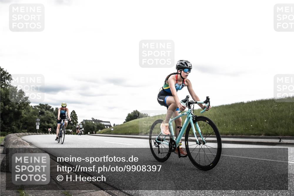 21.06.2026 - 29. Vierlanden-Triathlon H.Heesch http://msf.ph/oto/9908397 21.06.2026 14:43:41 Radfahren 1267, 1282, 1288 meine-sportfotos.de