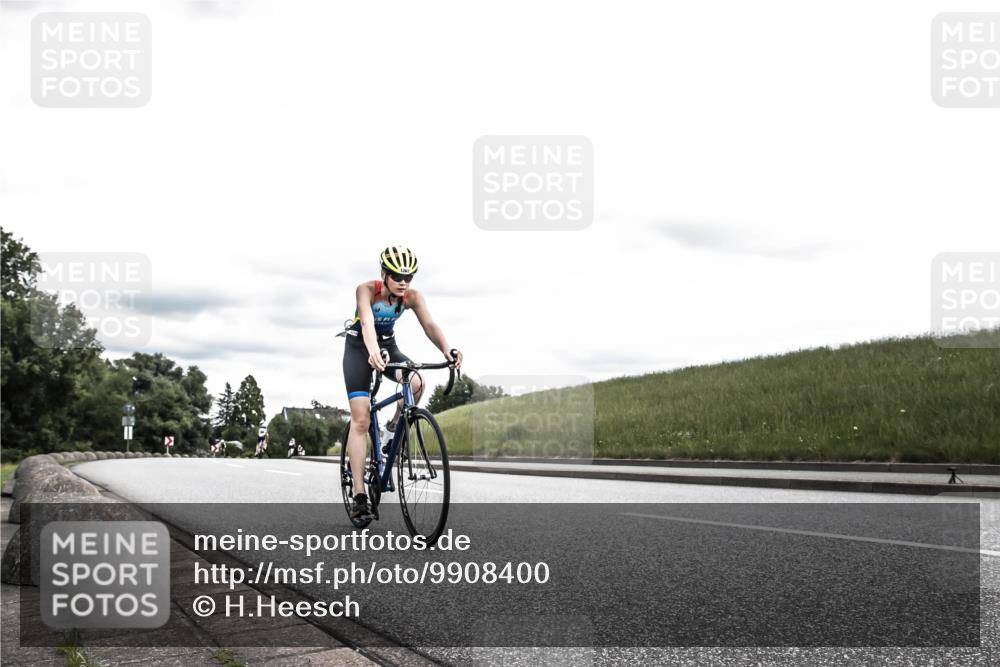 21.06.2026 - 29. Vierlanden-Triathlon H.Heesch http://msf.ph/oto/9908400 21.06.2026 14:43:42 Radfahren 1267, 1282, 1288 meine-sportfotos.de