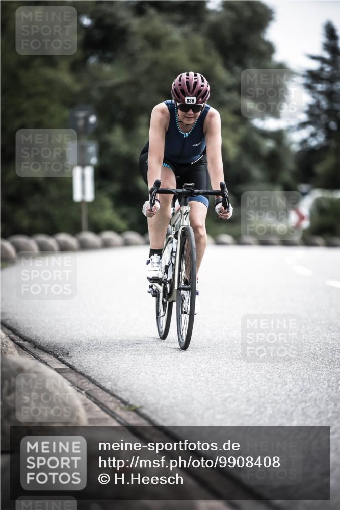 21.06.2026 - 29. Vierlanden-Triathlon H.Heesch http://msf.ph/oto/9908408 21.06.2026 11:51:01 Radfahren 233, 235, 259, 836 meine-sportfotos.de