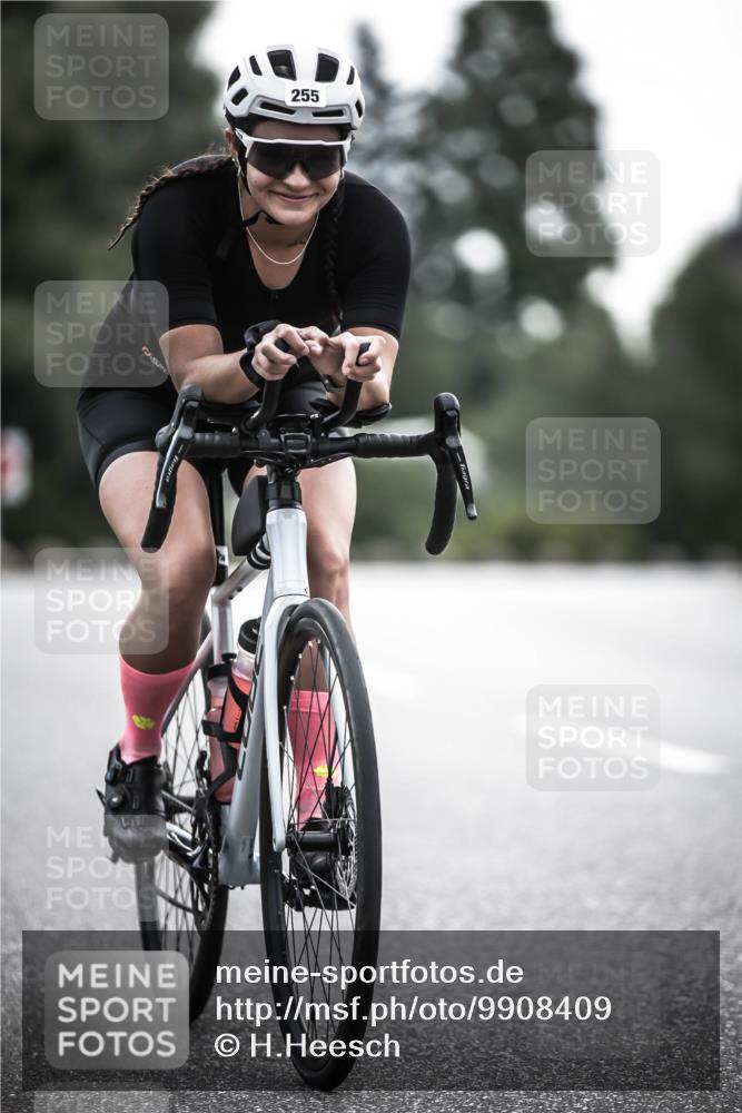 21.06.2026 - 29. Vierlanden-Triathlon H.Heesch http://msf.ph/oto/9908409 21.06.2026 09:25:09 Radfahren 25, 68, 255 meine-sportfotos.de