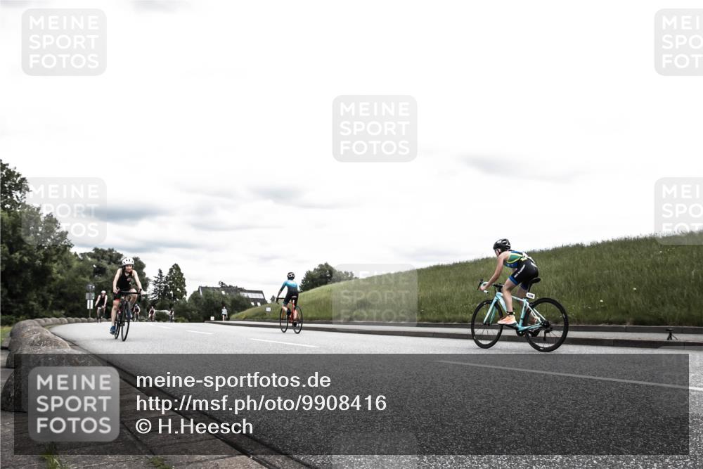 21.06.2026 - 29. Vierlanden-Triathlon H.Heesch http://msf.ph/oto/9908416 21.06.2026 14:43:48 Radfahren 1230, 1276 meine-sportfotos.de