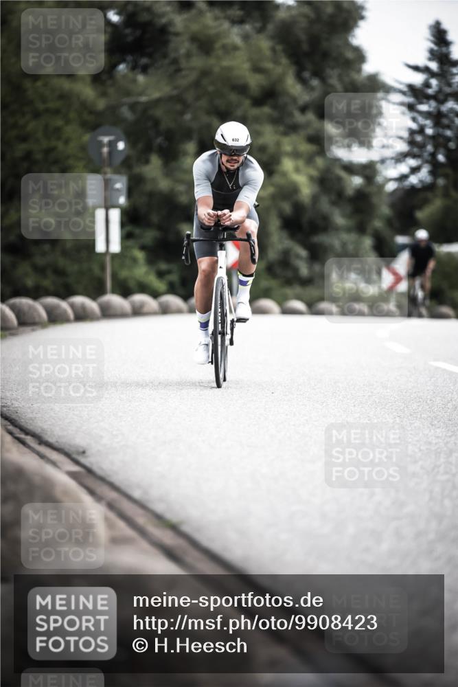 21.06.2026 - 29. Vierlanden-Triathlon H.Heesch http://msf.ph/oto/9908423 21.06.2026 11:51:41 Radfahren 260, 632, 727 meine-sportfotos.de