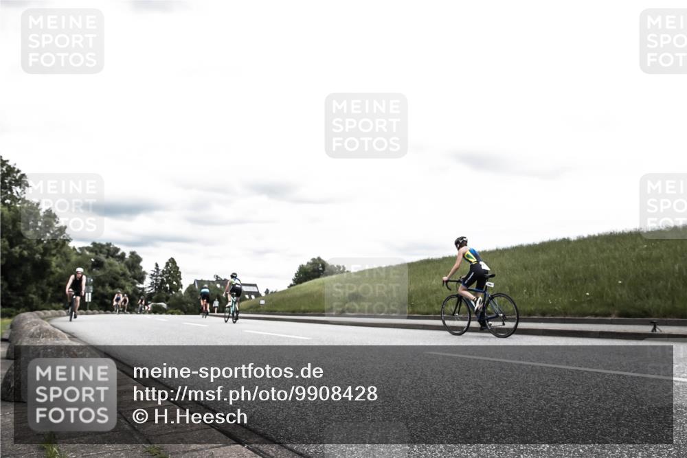 21.06.2026 - 29. Vierlanden-Triathlon H.Heesch http://msf.ph/oto/9908428 21.06.2026 14:43:50 Radfahren 1230, 1273, 1276 meine-sportfotos.de