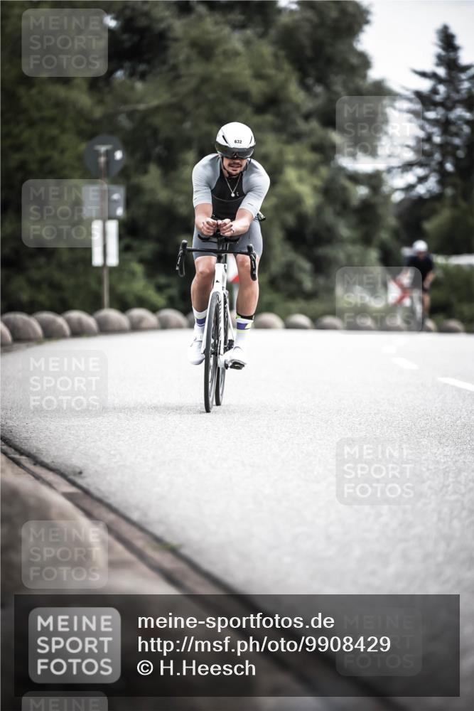 21.06.2026 - 29. Vierlanden-Triathlon H.Heesch http://msf.ph/oto/9908429 21.06.2026 11:51:41 Radfahren 260, 632, 727 meine-sportfotos.de