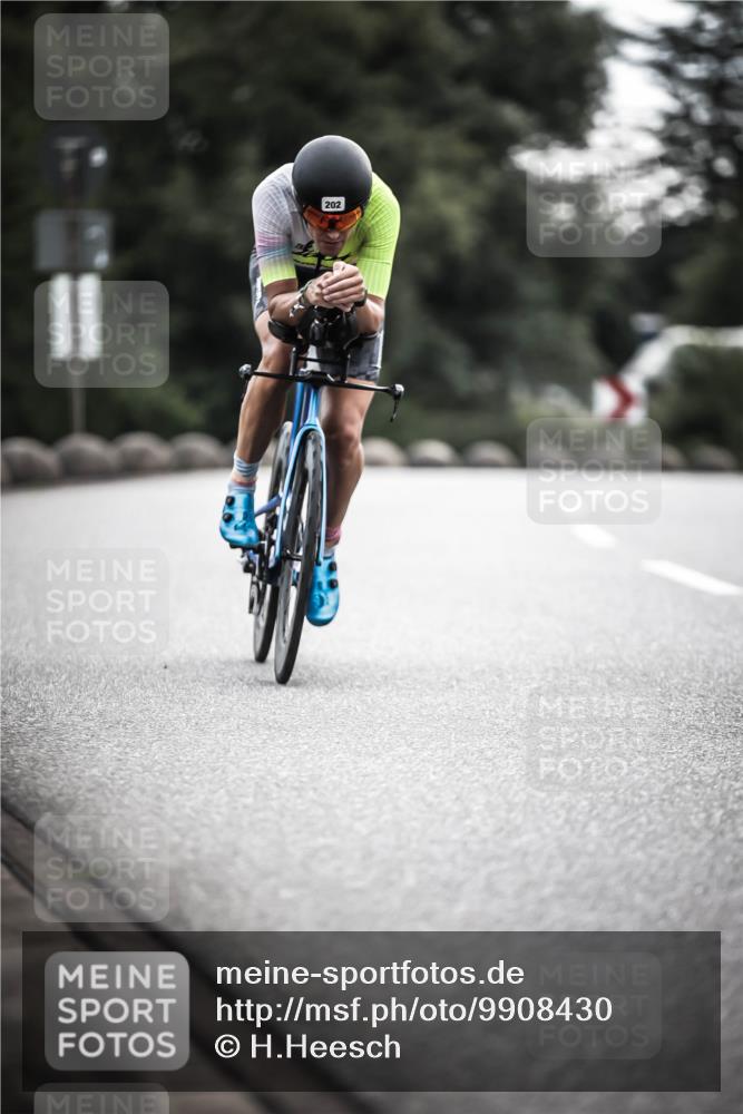 21.06.2026 - 29. Vierlanden-Triathlon H.Heesch http://msf.ph/oto/9908430 21.06.2026 09:25:20 Radfahren 40, 202 meine-sportfotos.de