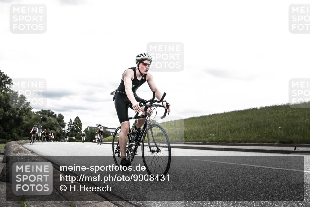 21.06.2026 - 29. Vierlanden-Triathlon H.Heesch http://msf.ph/oto/9908431 21.06.2026 14:43:52 Radfahren 1230, 1249, 1273, 1275 meine-sportfotos.de