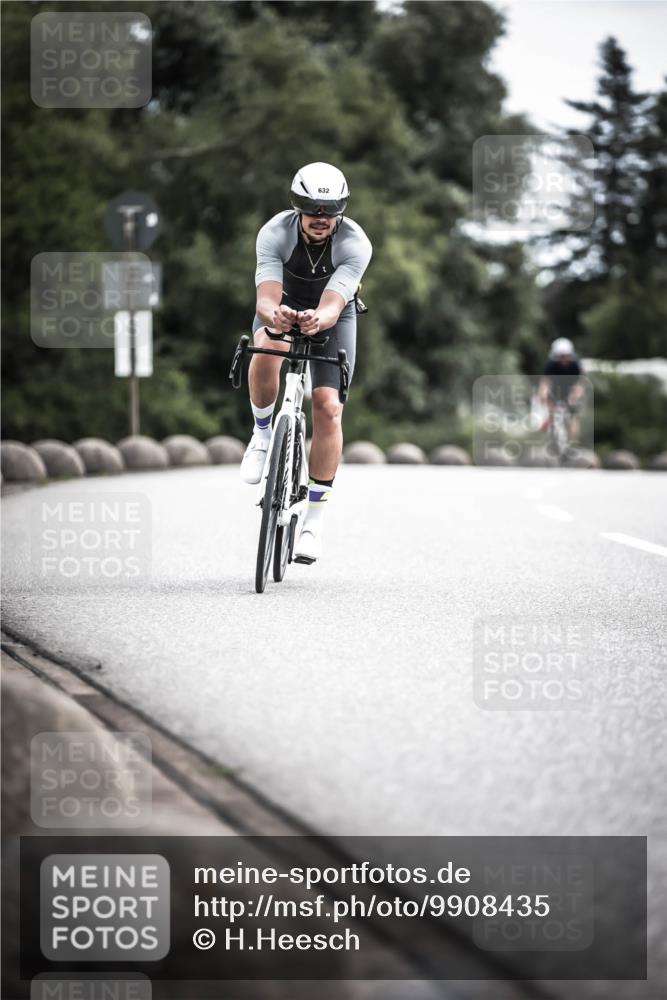 21.06.2026 - 29. Vierlanden-Triathlon H.Heesch http://msf.ph/oto/9908435 21.06.2026 11:51:41 Radfahren 260, 632, 727 meine-sportfotos.de