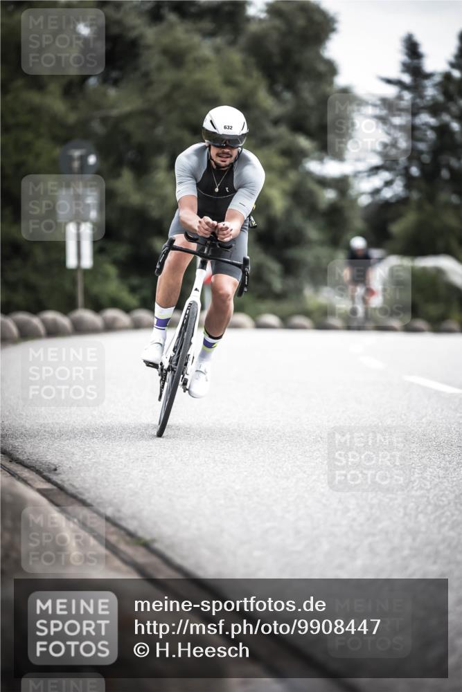 21.06.2026 - 29. Vierlanden-Triathlon H.Heesch http://msf.ph/oto/9908447 21.06.2026 11:51:41 Radfahren 260, 632, 727 meine-sportfotos.de