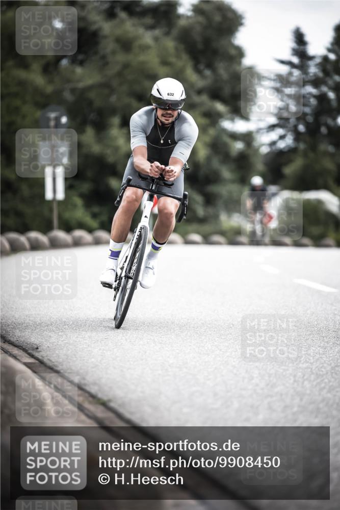 21.06.2026 - 29. Vierlanden-Triathlon H.Heesch http://msf.ph/oto/9908450 21.06.2026 11:51:42 Radfahren 260, 632, 727 meine-sportfotos.de