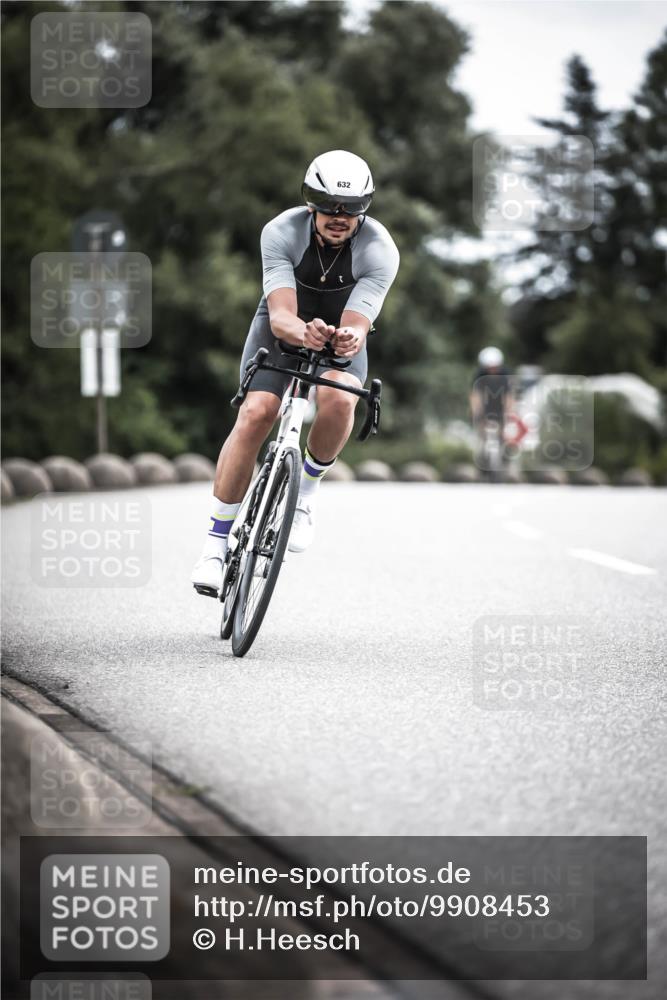 21.06.2026 - 29. Vierlanden-Triathlon H.Heesch http://msf.ph/oto/9908453 21.06.2026 11:51:42 Radfahren 260, 632, 727 meine-sportfotos.de