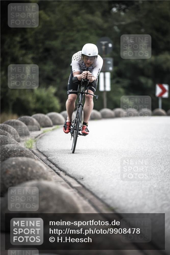 21.06.2026 - 29. Vierlanden-Triathlon H.Heesch http://msf.ph/oto/9908478 21.06.2026 09:25:33 Radfahren 42, 153, 187 meine-sportfotos.de