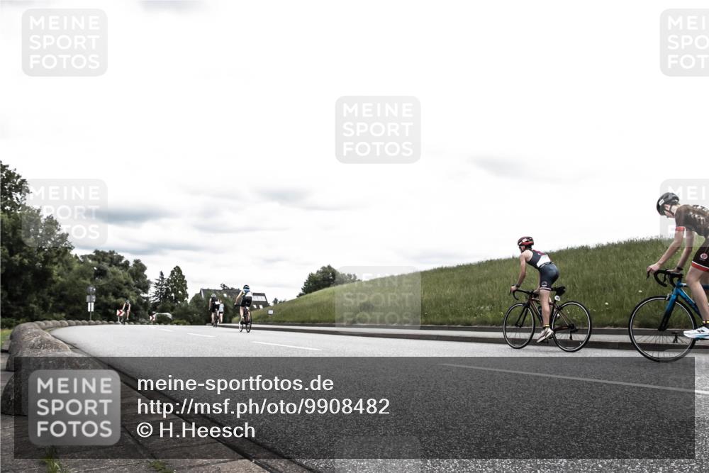 21.06.2026 - 29. Vierlanden-Triathlon H.Heesch http://msf.ph/oto/9908482 21.06.2026 14:44:04 Radfahren 1290 meine-sportfotos.de