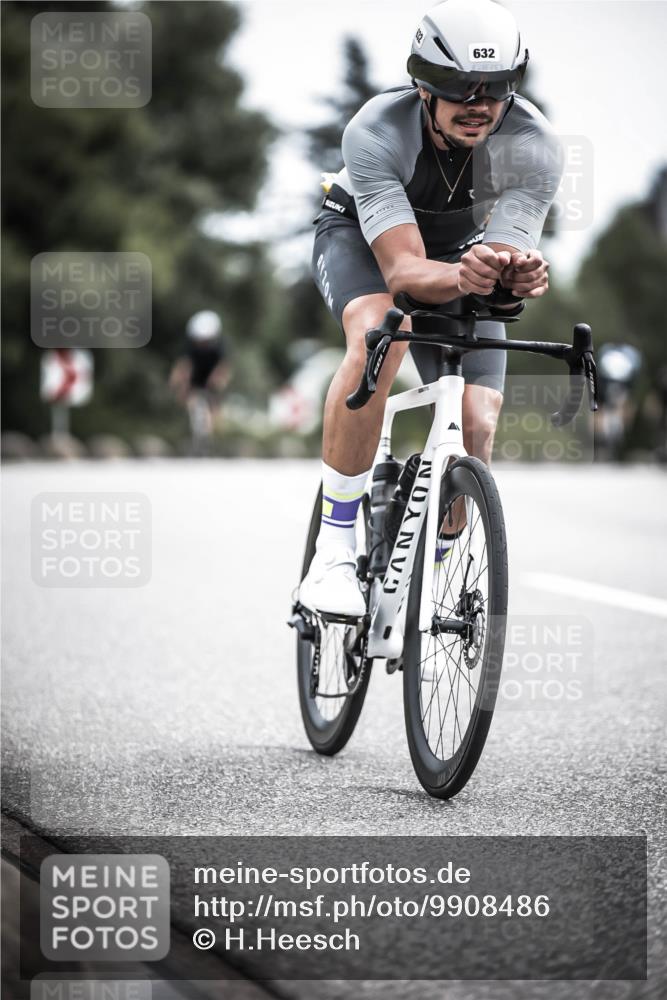 21.06.2026 - 29. Vierlanden-Triathlon H.Heesch http://msf.ph/oto/9908486 21.06.2026 11:51:42 Radfahren 260, 632, 727 meine-sportfotos.de