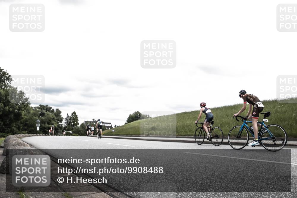 21.06.2026 - 29. Vierlanden-Triathlon H.Heesch http://msf.ph/oto/9908488 21.06.2026 14:44:04 Radfahren 1290 meine-sportfotos.de