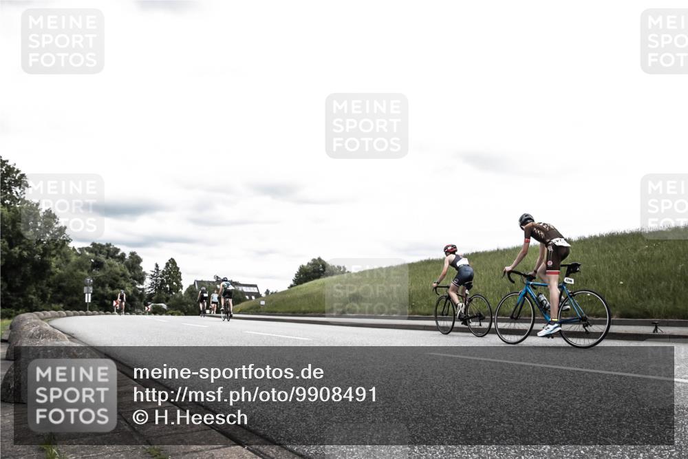 21.06.2026 - 29. Vierlanden-Triathlon H.Heesch http://msf.ph/oto/9908491 21.06.2026 14:44:04 Radfahren 1290 meine-sportfotos.de