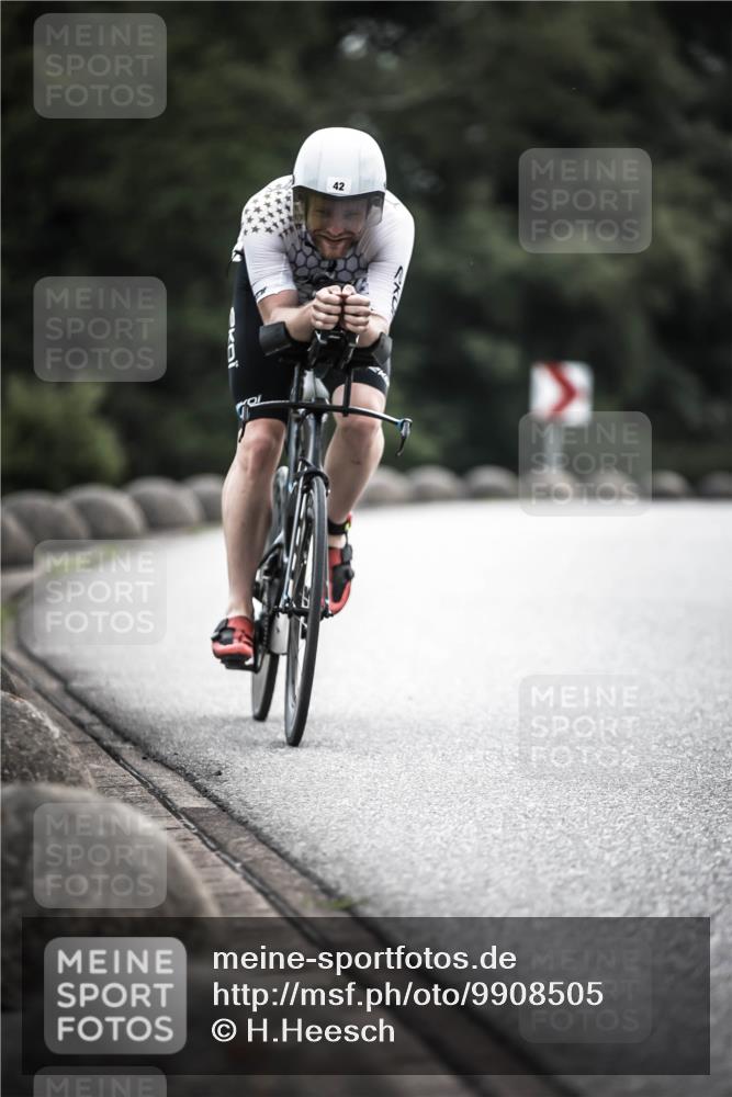 21.06.2026 - 29. Vierlanden-Triathlon H.Heesch http://msf.ph/oto/9908505 21.06.2026 09:25:34 Radfahren 42, 153, 187 meine-sportfotos.de
