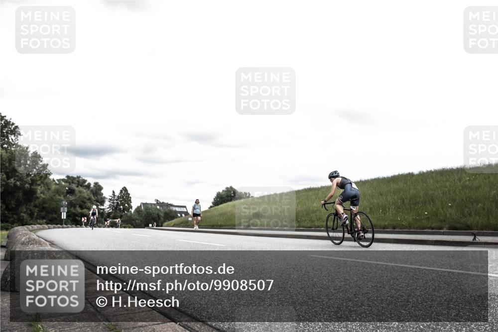 21.06.2026 - 29. Vierlanden-Triathlon H.Heesch http://msf.ph/oto/9908507 21.06.2026 14:44:16 Radfahren 1257 meine-sportfotos.de