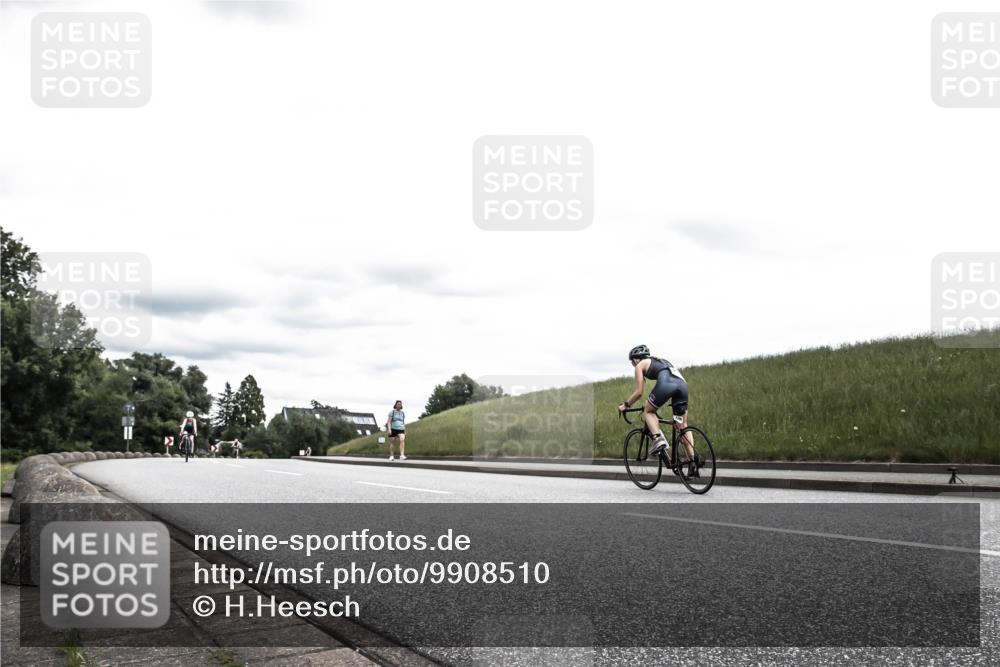 21.06.2026 - 29. Vierlanden-Triathlon H.Heesch http://msf.ph/oto/9908510 21.06.2026 14:44:16 Radfahren 1257 meine-sportfotos.de
