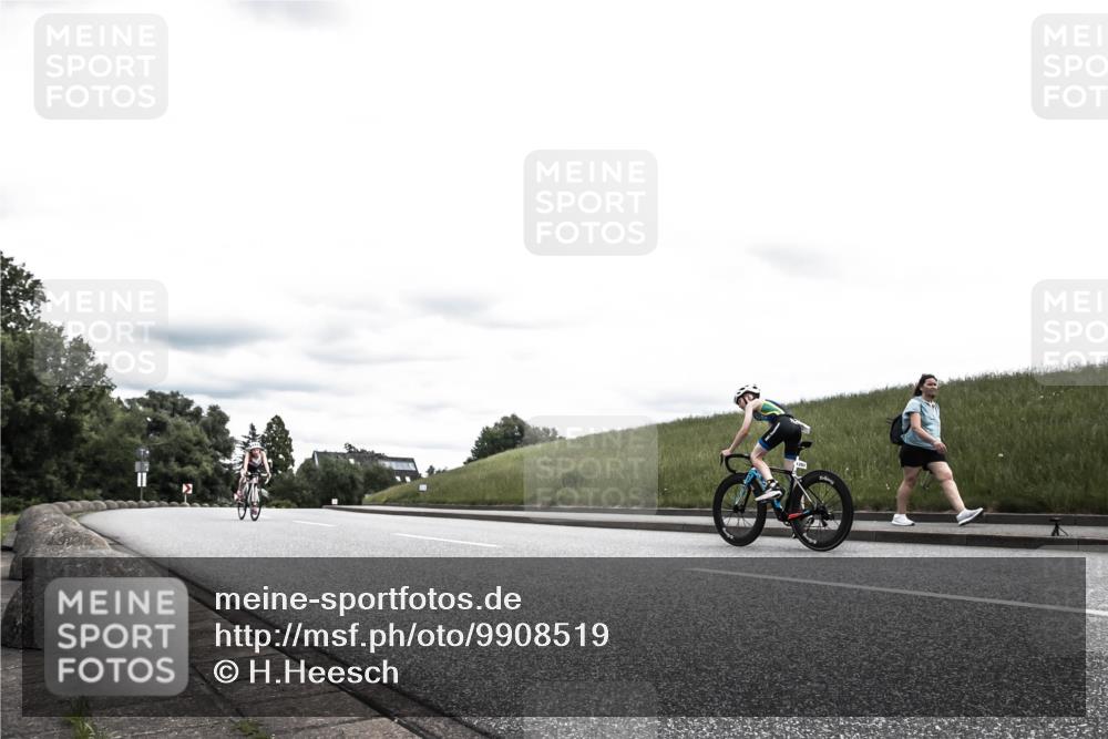 21.06.2026 - 29. Vierlanden-Triathlon H.Heesch http://msf.ph/oto/9908519 21.06.2026 14:44:26 Radfahren 1260, 1266 meine-sportfotos.de
