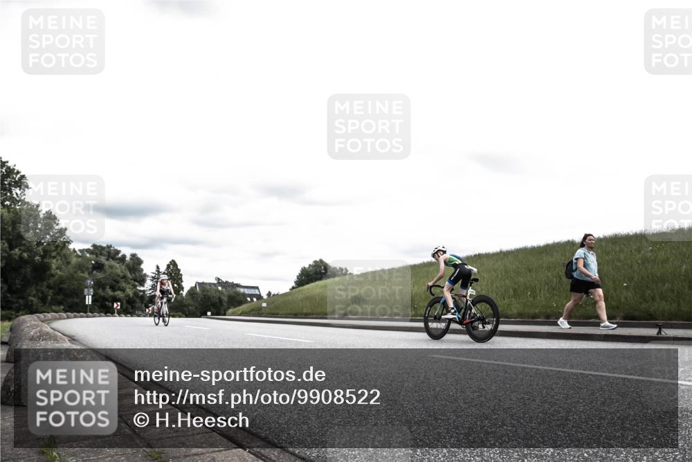 21.06.2026 - 29. Vierlanden-Triathlon H.Heesch http://msf.ph/oto/9908522 21.06.2026 14:44:26 Radfahren 1260, 1266 meine-sportfotos.de