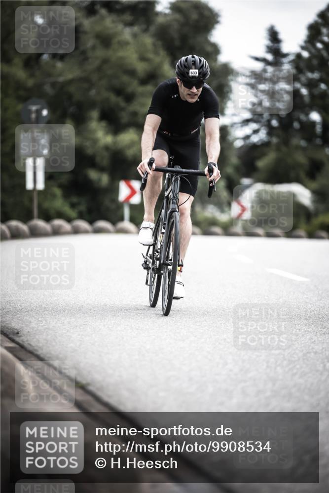 21.06.2026 - 29. Vierlanden-Triathlon H.Heesch http://msf.ph/oto/9908534 21.06.2026 11:51:50 Radfahren 20, 92, 260, 633, 727, 876 meine-sportfotos.de