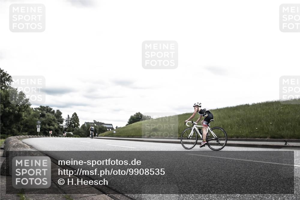 21.06.2026 - 29. Vierlanden-Triathlon H.Heesch http://msf.ph/oto/9908535 21.06.2026 14:44:36 Radfahren  meine-sportfotos.de