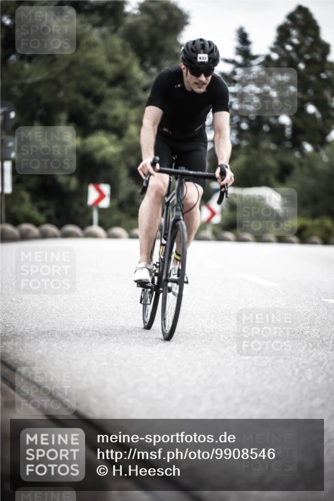 21.06.2026 - 29. Vierlanden-Triathlon H.Heesch http://msf.ph/oto/9908546 21.06.2026 11:51:50 Radfahren 20, 92, 260, 633, 727, 876 meine-sportfotos.de