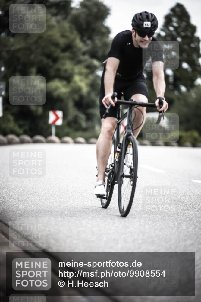 21.06.2026 - 29. Vierlanden-Triathlon H.Heesch http://msf.ph/oto/9908554 21.06.2026 11:51:50 Radfahren 20, 92, 260, 633, 727, 876 meine-sportfotos.de