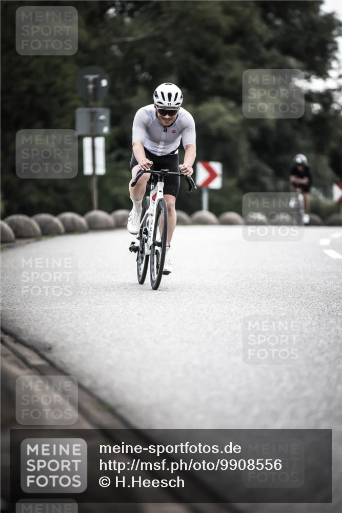 21.06.2026 - 29. Vierlanden-Triathlon H.Heesch http://msf.ph/oto/9908556 21.06.2026 09:25:55 Radfahren 72, 294 meine-sportfotos.de
