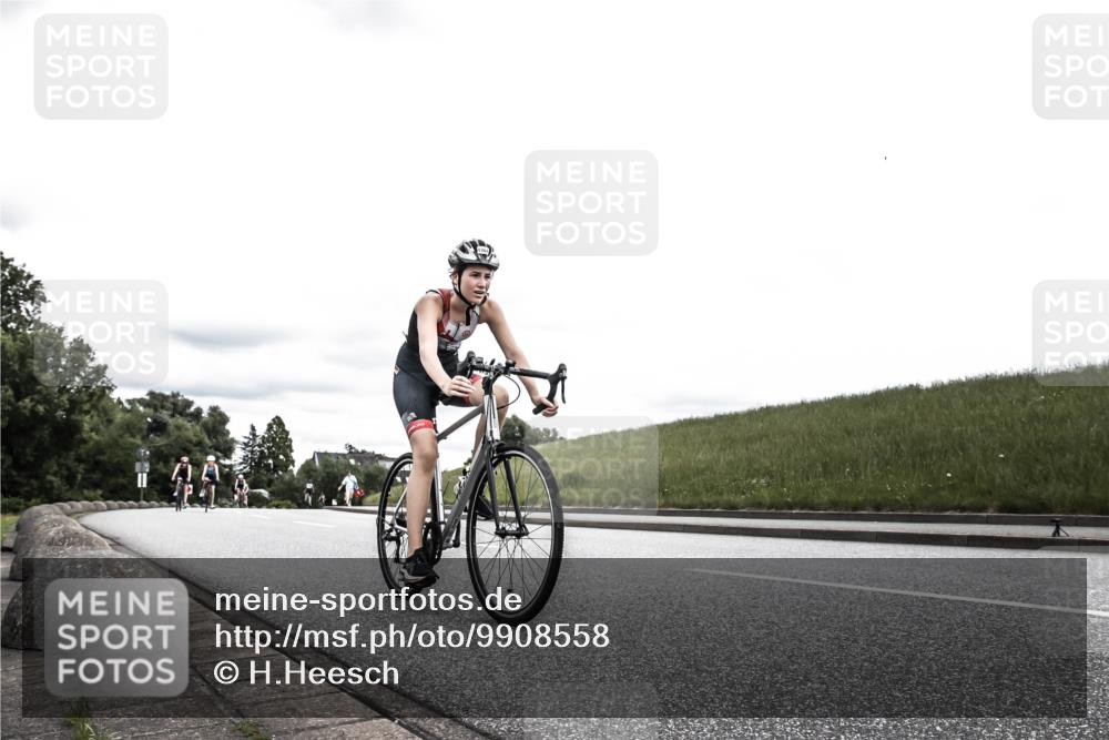 21.06.2026 - 29. Vierlanden-Triathlon H.Heesch http://msf.ph/oto/9908558 21.06.2026 14:45:41 Radfahren 1229, 1236, 1261, 1268 meine-sportfotos.de