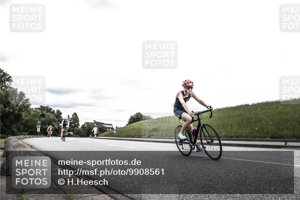 21.06.2026 - 29. Vierlanden-Triathlon H.Heesch http://msf.ph/oto/9908561 21.06.2026 14:45:44 Radfahren 1229, 1236, 1294 meine-sportfotos.de