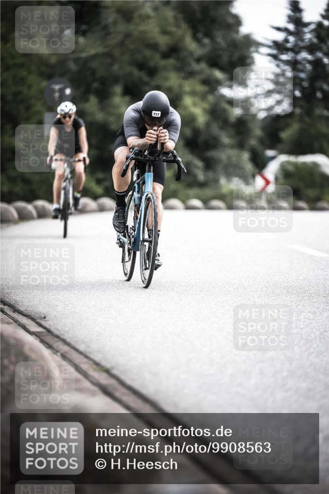 21.06.2026 - 29. Vierlanden-Triathlon H.Heesch http://msf.ph/oto/9908563 21.06.2026 11:52:00 Radfahren 92, 249, 717, 755 meine-sportfotos.de