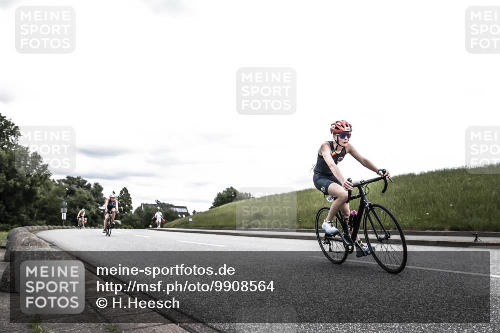 21.06.2026 - 29. Vierlanden-Triathlon H.Heesch http://msf.ph/oto/9908564 21.06.2026 14:45:44 Radfahren 1229, 1236, 1294 meine-sportfotos.de