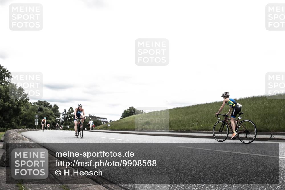 21.06.2026 - 29. Vierlanden-Triathlon H.Heesch http://msf.ph/oto/9908568 21.06.2026 14:45:45 Radfahren 1229, 1236, 1255, 1294 meine-sportfotos.de