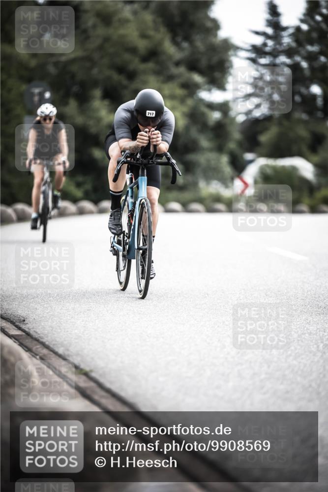 21.06.2026 - 29. Vierlanden-Triathlon H.Heesch http://msf.ph/oto/9908569 21.06.2026 11:52:00 Radfahren 92, 249, 717, 755 meine-sportfotos.de