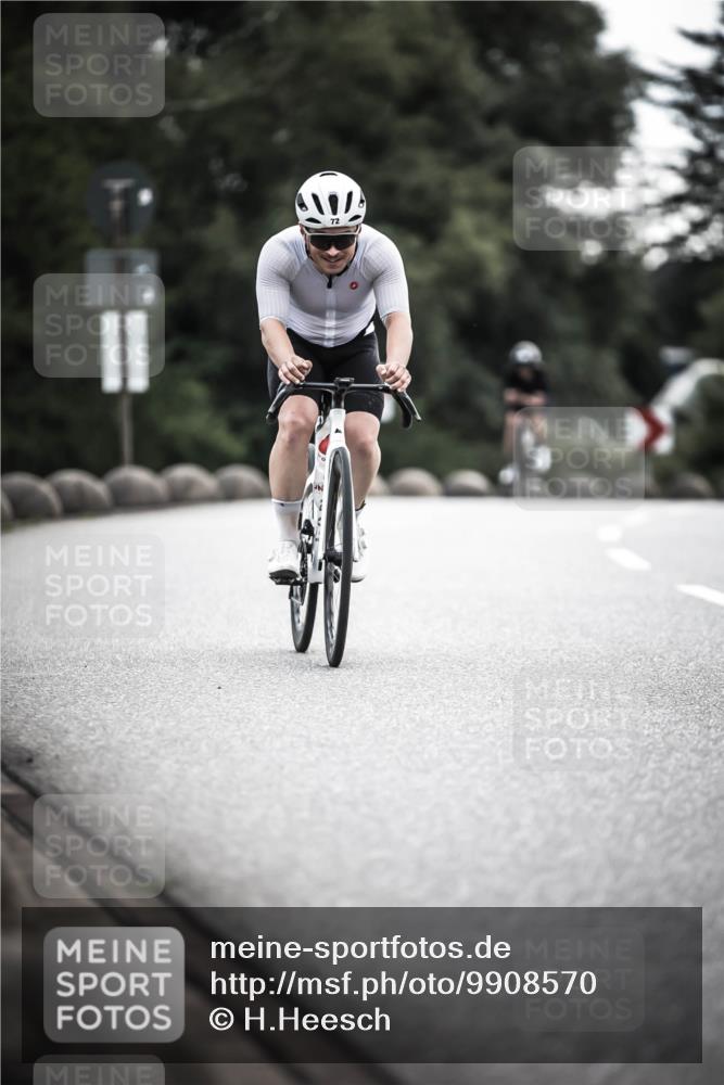 21.06.2026 - 29. Vierlanden-Triathlon H.Heesch http://msf.ph/oto/9908570 21.06.2026 09:25:55 Radfahren 72, 294 meine-sportfotos.de