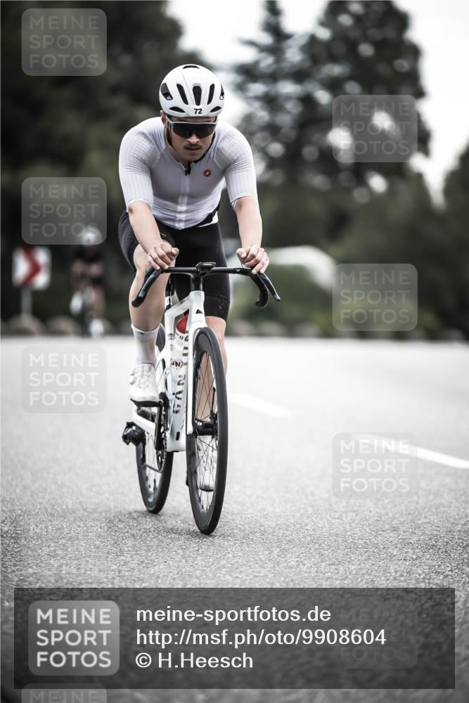 21.06.2026 - 29. Vierlanden-Triathlon H.Heesch http://msf.ph/oto/9908604 21.06.2026 09:25:56 Radfahren 72, 294 meine-sportfotos.de
