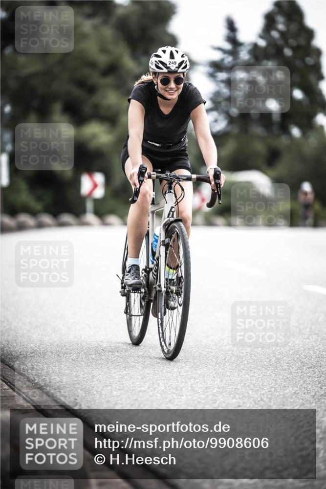 21.06.2026 - 29. Vierlanden-Triathlon H.Heesch http://msf.ph/oto/9908606 21.06.2026 11:52:03 Radfahren 249, 717, 755 meine-sportfotos.de