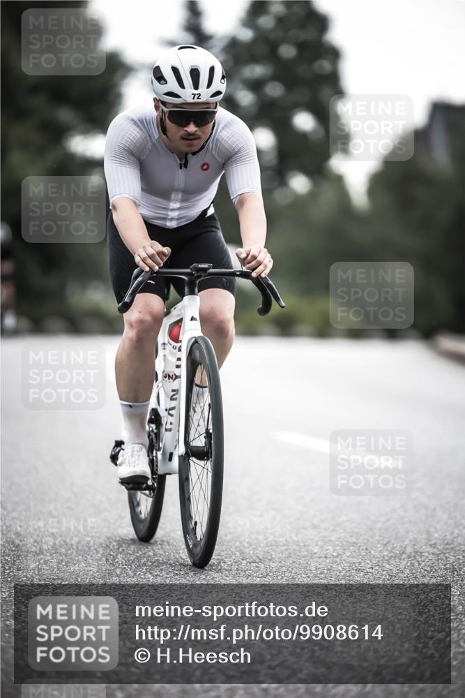 21.06.2026 - 29. Vierlanden-Triathlon H.Heesch http://msf.ph/oto/9908614 21.06.2026 09:25:56 Radfahren 72, 294 meine-sportfotos.de
