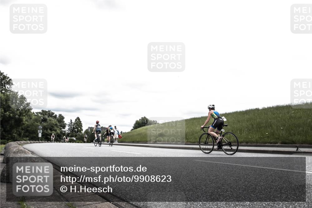 21.06.2026 - 29. Vierlanden-Triathlon H.Heesch http://msf.ph/oto/9908623 21.06.2026 14:45:55 Radfahren  meine-sportfotos.de