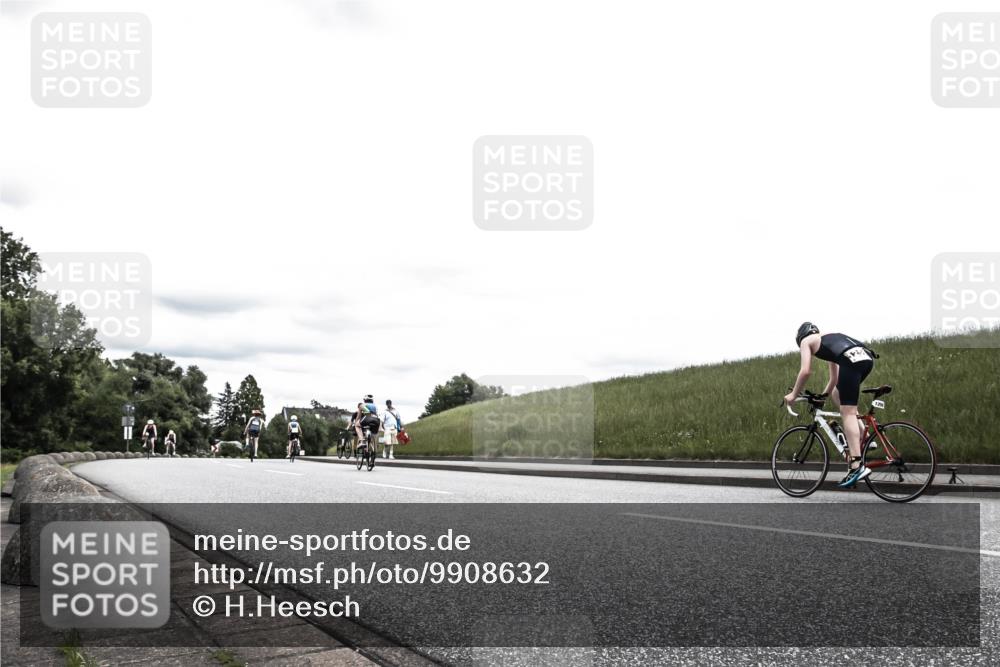 21.06.2026 - 29. Vierlanden-Triathlon H.Heesch http://msf.ph/oto/9908632 21.06.2026 14:45:56 Radfahren 1269 meine-sportfotos.de