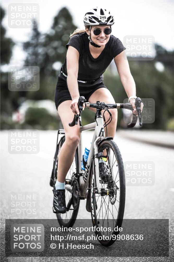 21.06.2026 - 29. Vierlanden-Triathlon H.Heesch http://msf.ph/oto/9908636 21.06.2026 11:52:03 Radfahren 249, 717, 755 meine-sportfotos.de