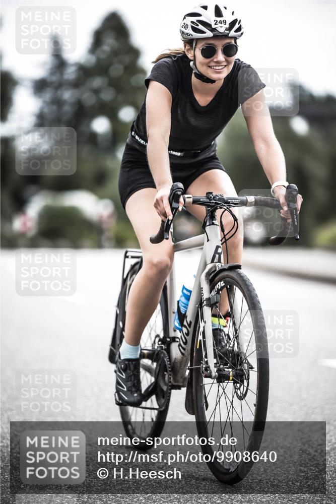 21.06.2026 - 29. Vierlanden-Triathlon H.Heesch http://msf.ph/oto/9908640 21.06.2026 11:52:03 Radfahren 249, 717, 755 meine-sportfotos.de