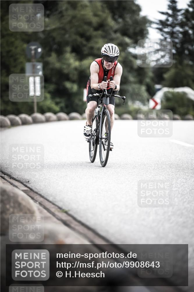 21.06.2026 - 29. Vierlanden-Triathlon H.Heesch http://msf.ph/oto/9908643 21.06.2026 11:52:10 Radfahren 805, 810 meine-sportfotos.de