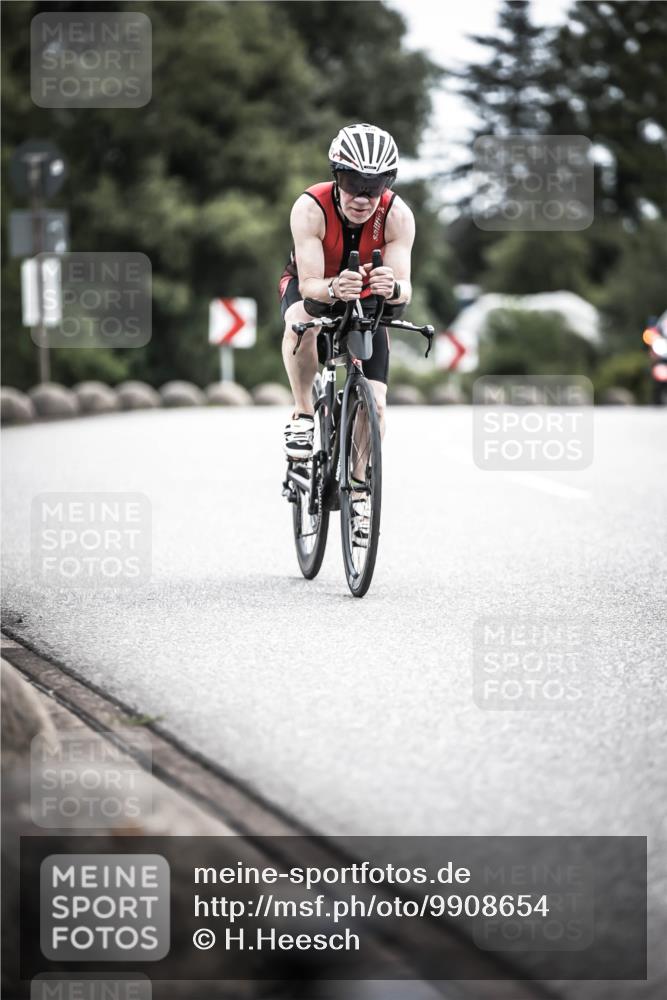 21.06.2026 - 29. Vierlanden-Triathlon H.Heesch http://msf.ph/oto/9908654 21.06.2026 11:52:10 Radfahren 805, 810 meine-sportfotos.de