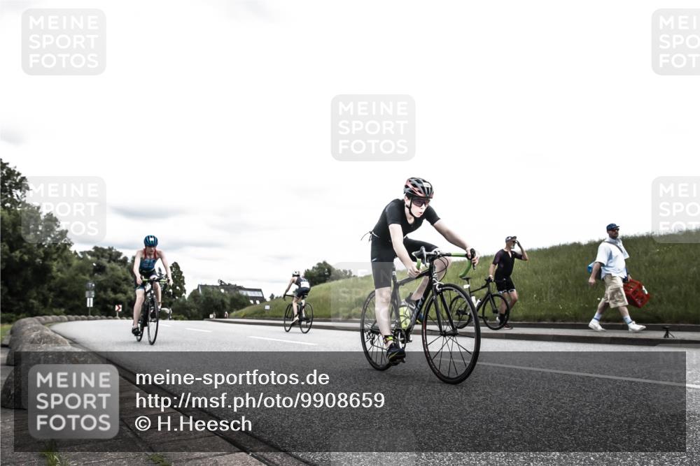 21.06.2026 - 29. Vierlanden-Triathlon H.Heesch http://msf.ph/oto/9908659 21.06.2026 14:46:10 Radfahren 1234, 1244 meine-sportfotos.de