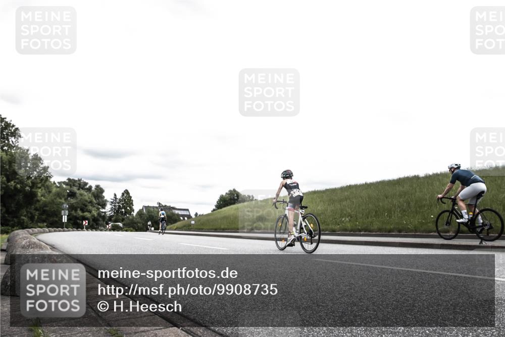 21.06.2026 - 29. Vierlanden-Triathlon H.Heesch http://msf.ph/oto/9908735 21.06.2026 14:46:30 Radfahren 1241 meine-sportfotos.de