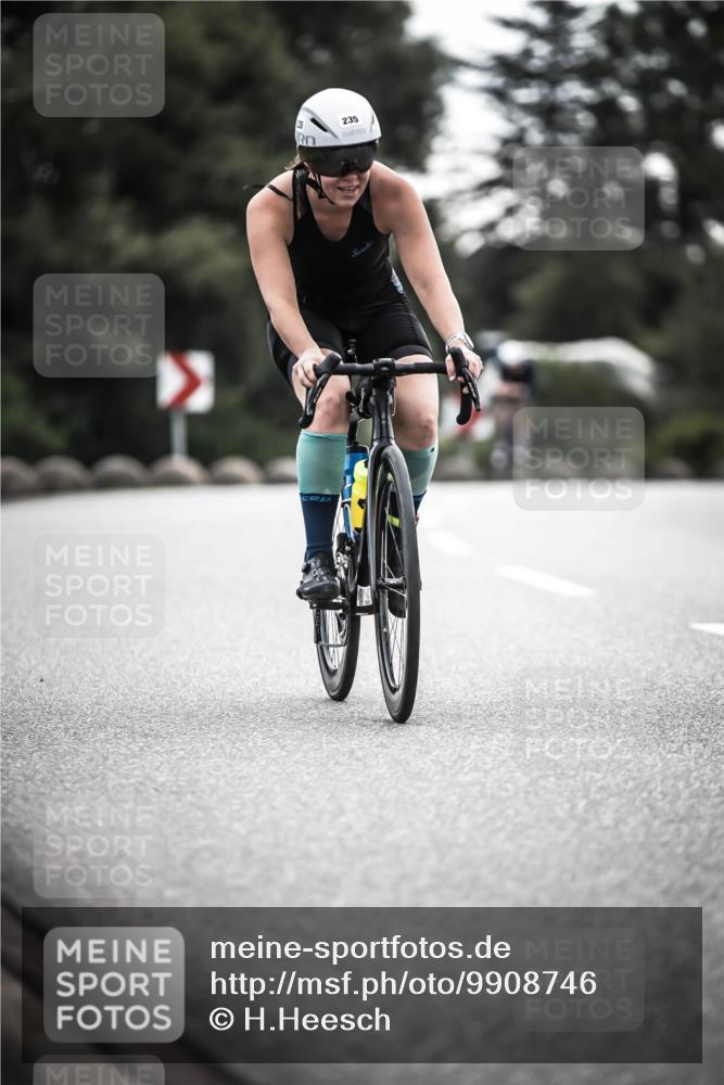 21.06.2026 - 29. Vierlanden-Triathlon H.Heesch http://msf.ph/oto/9908746 21.06.2026 09:26:10 Radfahren 51, 160, 235, 260 meine-sportfotos.de